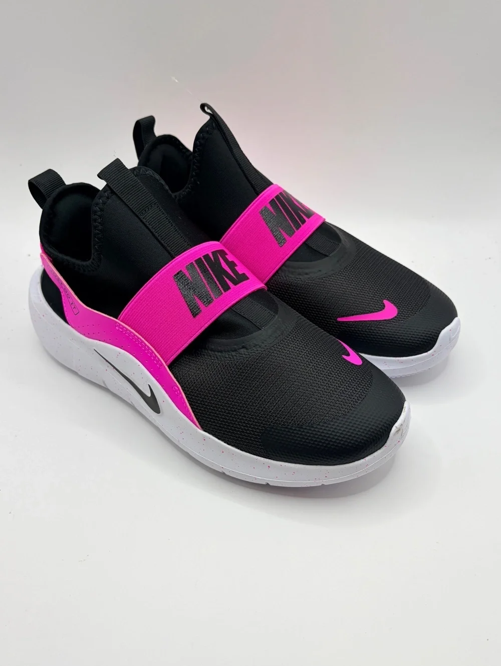 Nike Flex Runner 4 (GS) Athletic Shoes, Laser Fuchsia/Black/White, Size 6Y/7.5W